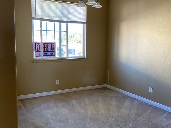 3rd image of 1583 S Escondido Blvd