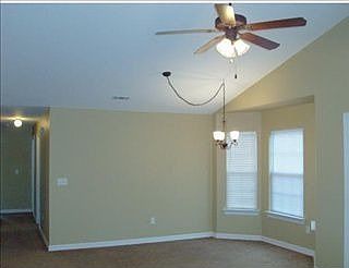 2nd image of 821 SW Arrowhead Dr