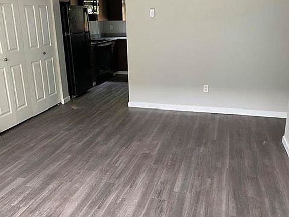4th image of 490 S River Ave APT D