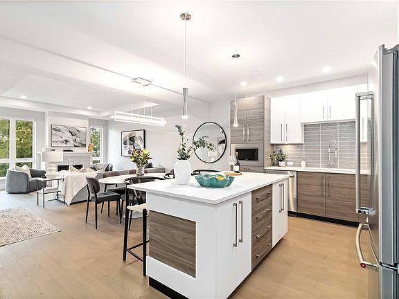 3rd image of 990 Doumac Ave #205