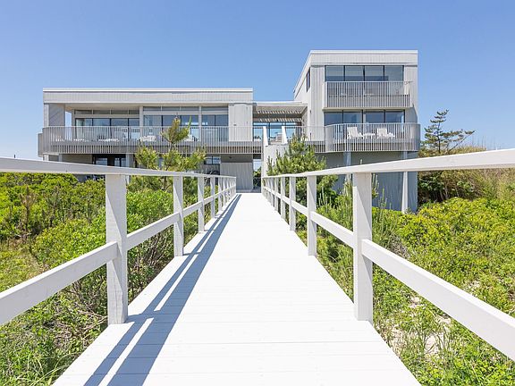 2nd image of 165 Surfside Ave