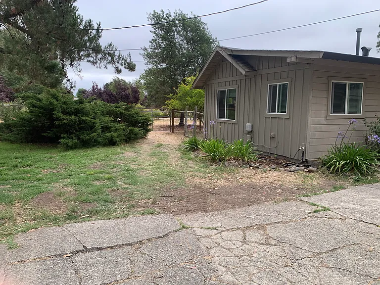 1850 Reiman Ln — Photo 26
