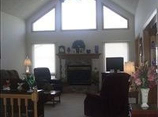 16004 Taylor St, Omaha, NE 68116