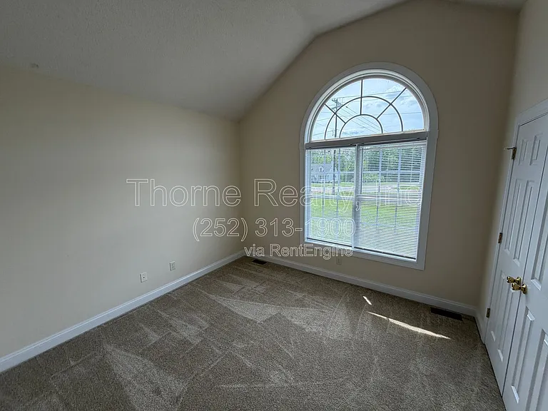 2523 S Halifax Rd — Photo 7