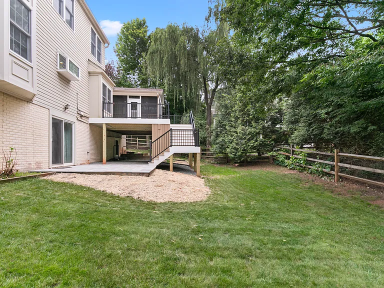 46450 Saffron Ct — Photo 33