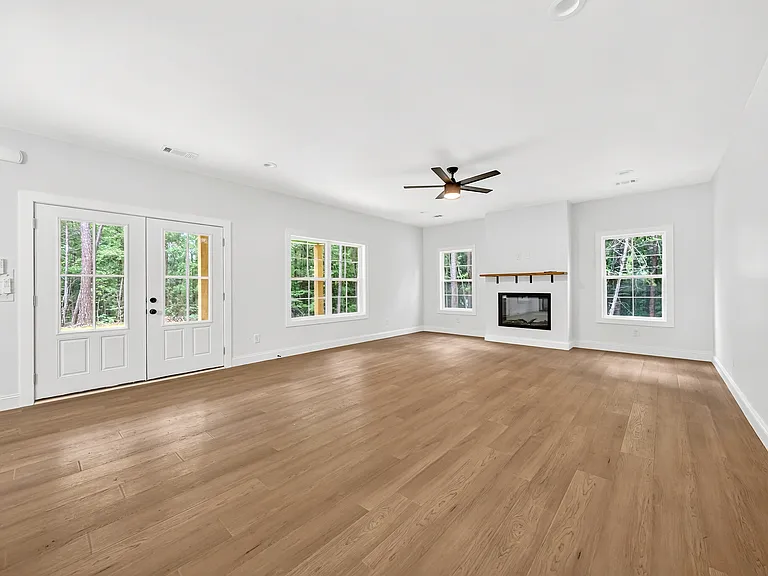 170 Willis St — Photo 16