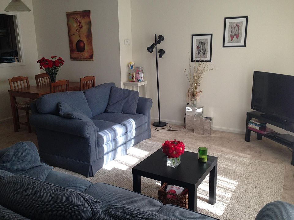 1st image of 2762 Stone Hollow Dr