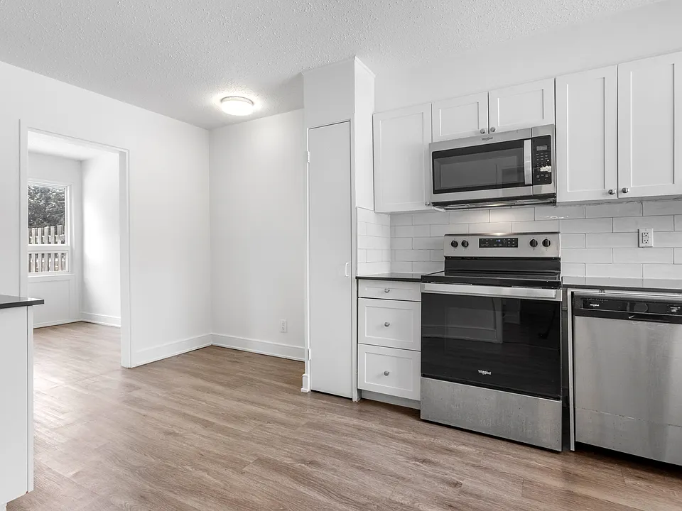 5 Weeping Willow Ln