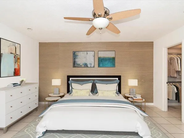 365 N Saturmino Dr APT 5, Palm Springs, CA 92262