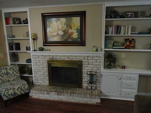 4th image of 3743 Naples Dr