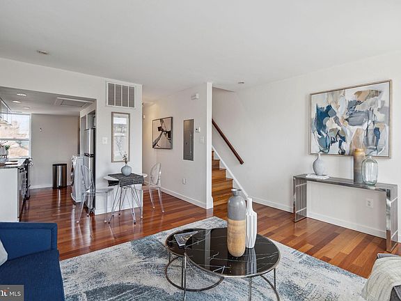 4th image of 2213 South St #3