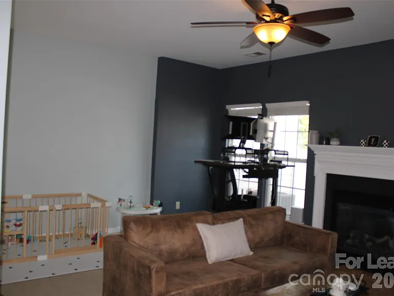 9446 Cadman Ct — Photo 10