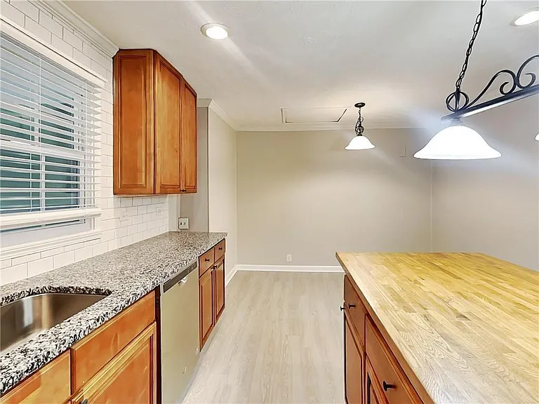 4790 Matterhorn Dr — Photo 6