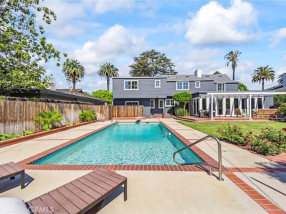 4th image of 3939 Pacific Ave