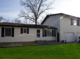 25648 Lake Dr, Elkhart, IN 46514