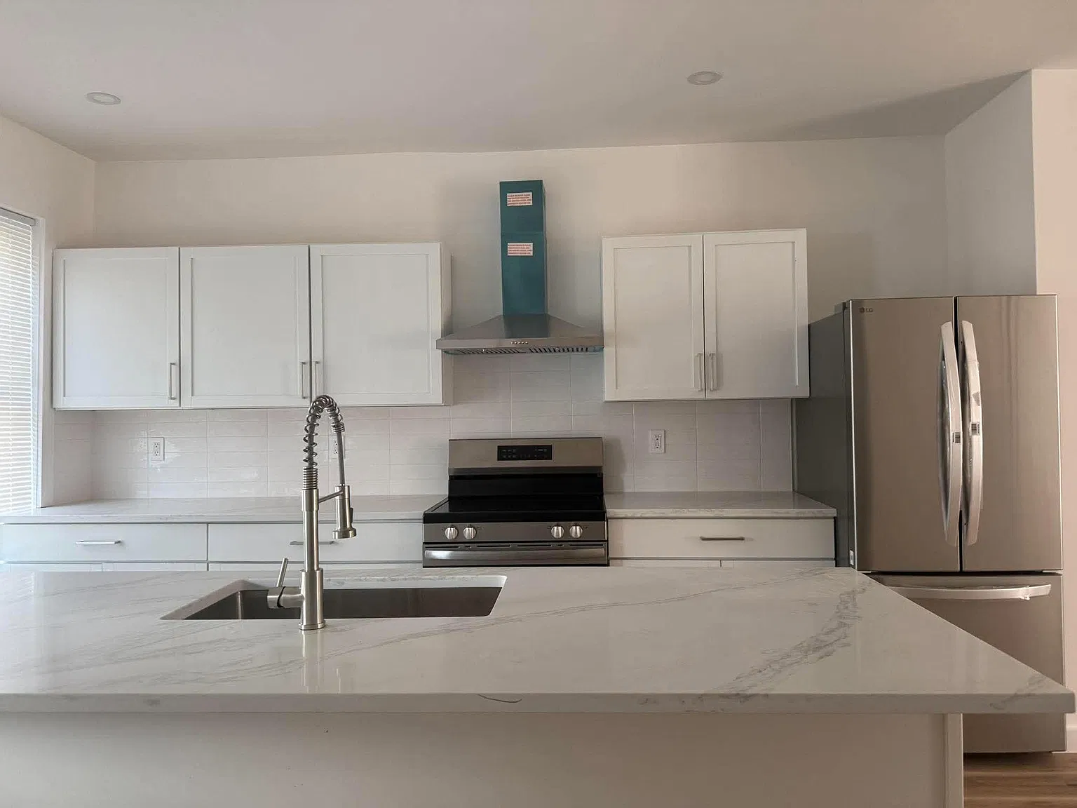 3 bed, 1.5 bath, 1120 sqft, $1,900 — Photo 4