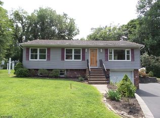 16 Lincoln Ave, Vernon, NJ 07462
