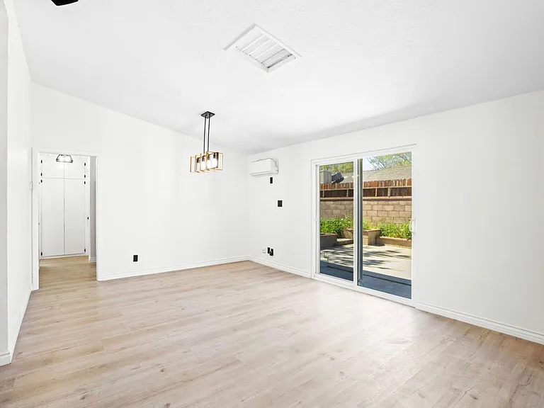 44715 Gingham Ave — Photo 7