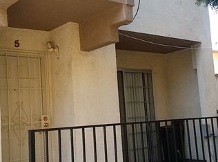 8926 Columbus Ave APT 5, North Hills, CA 91343