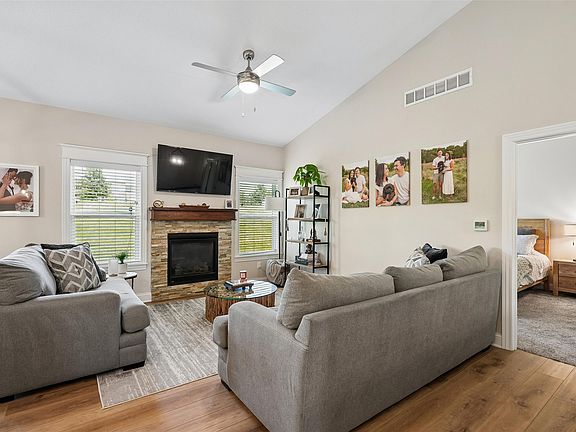 3rd image of 9135 Jamison Dr