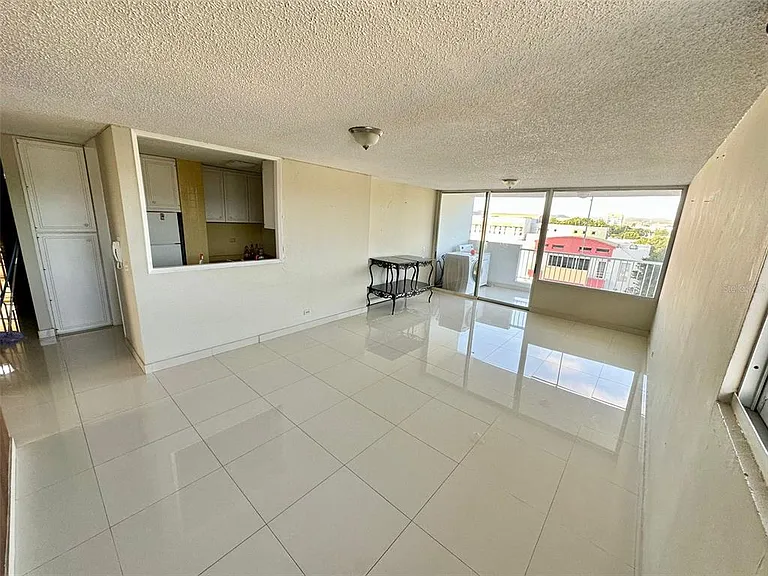 1802 Alcazar #404 — Photo 9