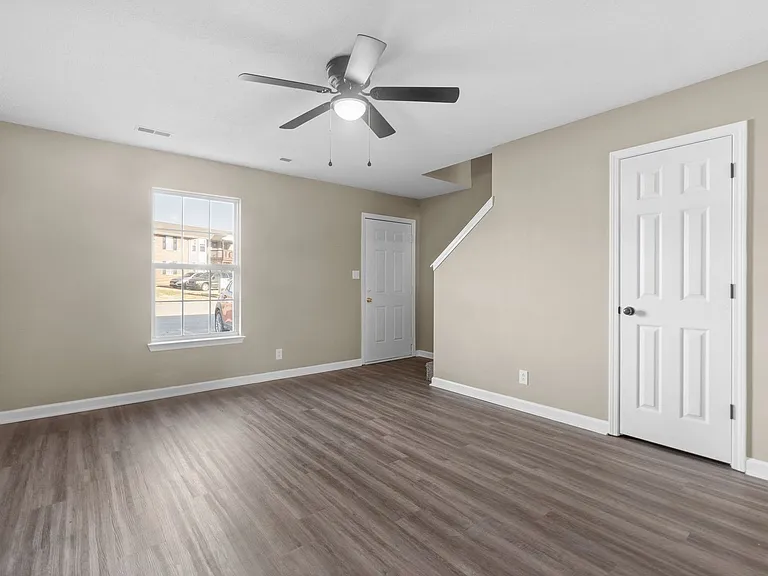 3847 Jockey Dr — Photo 6