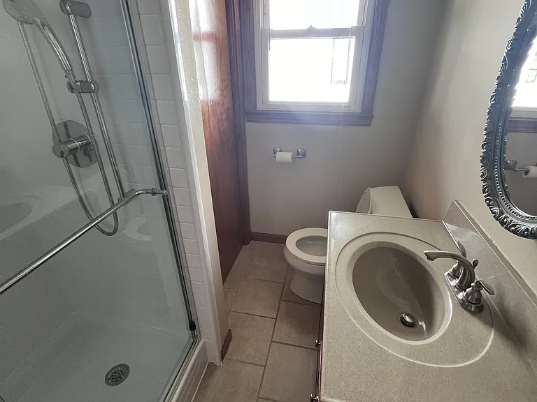 517 Wabash Ave — Photo 8