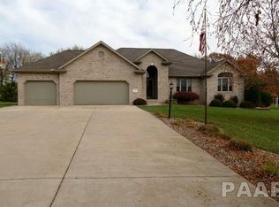 6902 S Lafayette Ave, Peoria, IL 61607