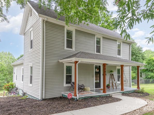 702 S Government St, Lincolnton, NC 28092