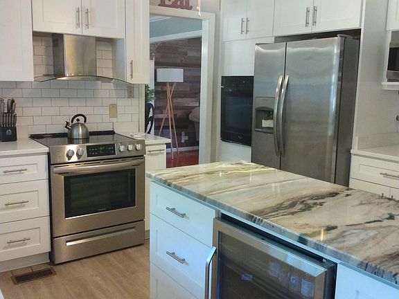 4th image of 1064 Brookhaven Dr