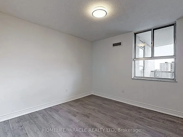 10 Tobermory Dr #1206 — Photo 28