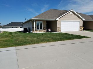 451 S 3rd Ave, Columbus, NE 68601
