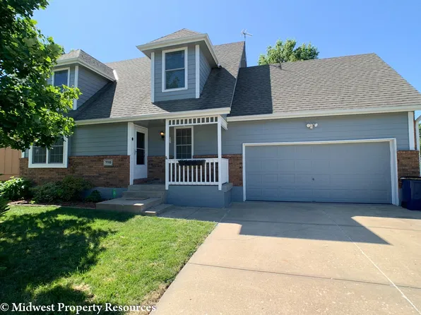 709 SE 10th Ter, Lees Summit, MO 64081