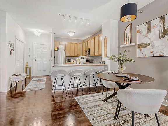 4th image of 620 Main St N APT 311