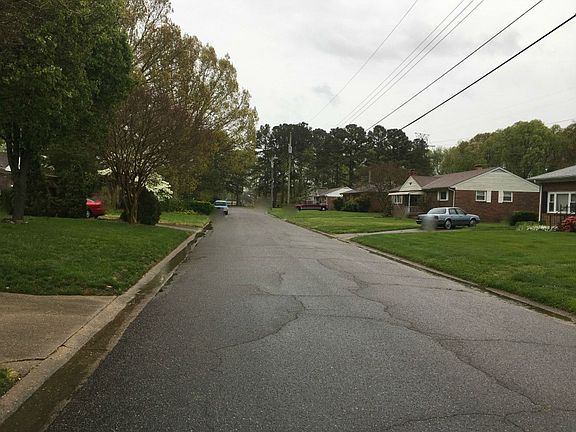 4th image of 1016 Anoka Ave