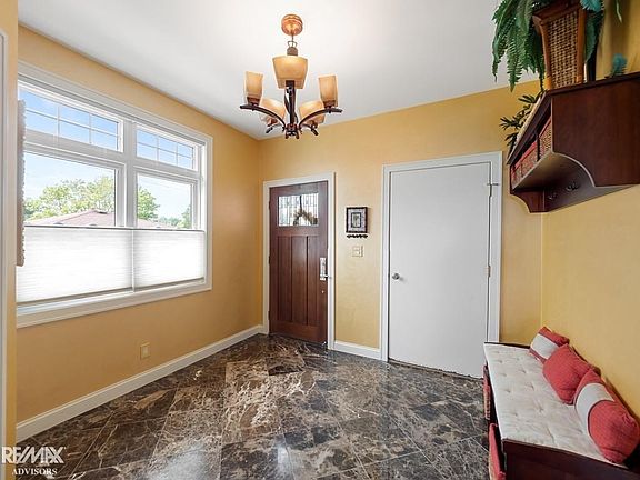 3rd image of 49340 Bayshore Dr