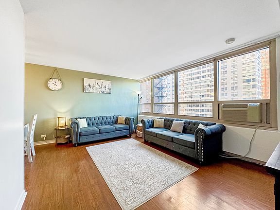 3rd image of 3950 N Lake Shore Dr APT 623