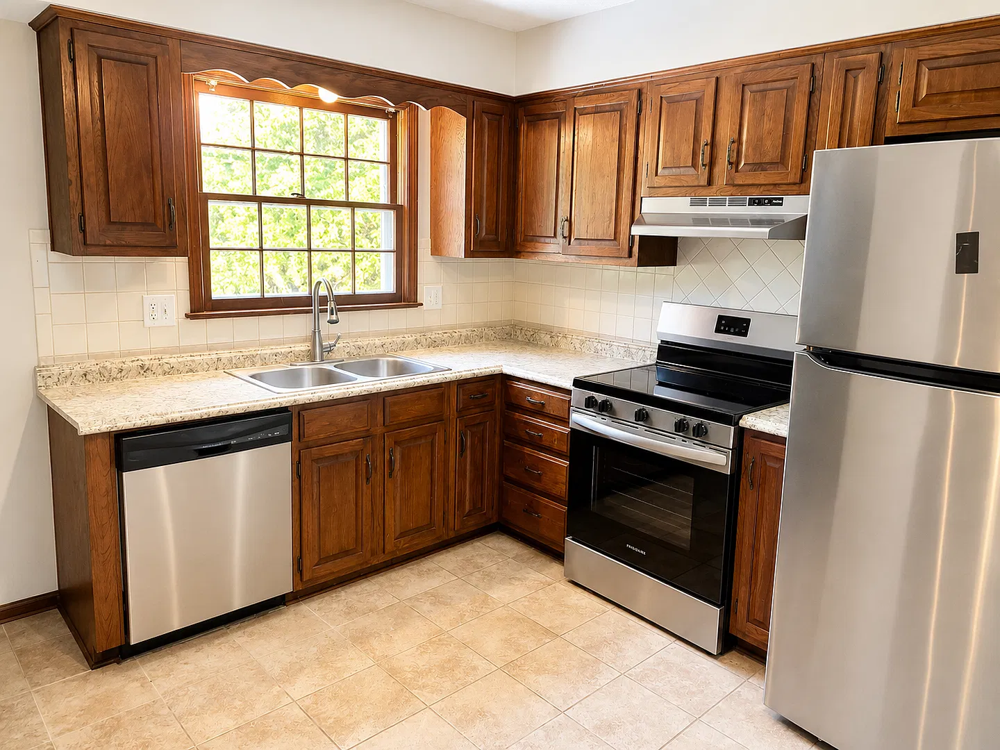 Spacious 2-Bedroom + Office with Garage & Washer/Dryer Hookups — Photo 2