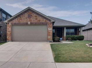4524 Red Robin Ct, Fort Worth, TX 76244