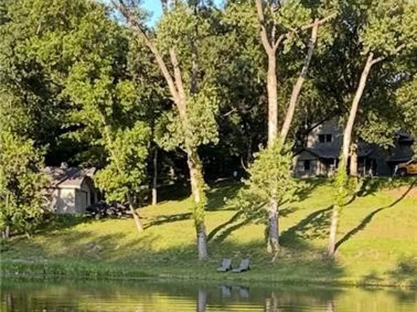 11948 Wooded Way Ln, Oskaloosa, KS 66066