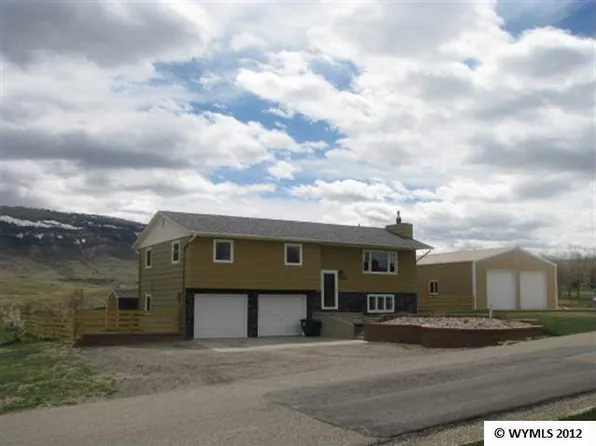 7415 Rocking R Rd, Casper, WY 82604
