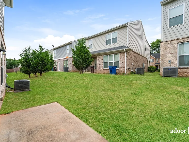 1327 Bass Ln — Photo 14
