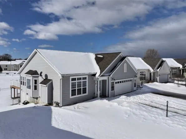 6143 Holly Creek Dr, Ontario, NY 14519