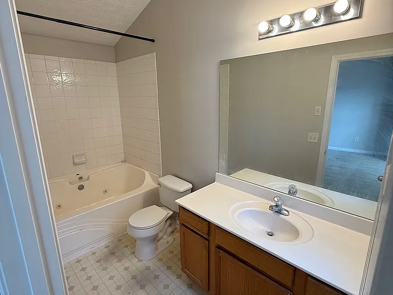 2034 Austin Park Cir — Photo 9