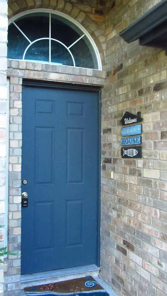 3 bed, 2.0 bath, 1745 sqft, $2,350 — Photo 3