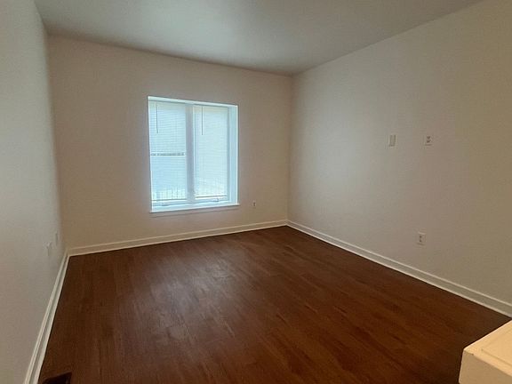4th image of 624 N 12th St #2