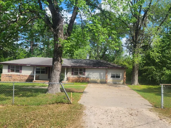 1210 Hemphill St, Jasper, TX 75951