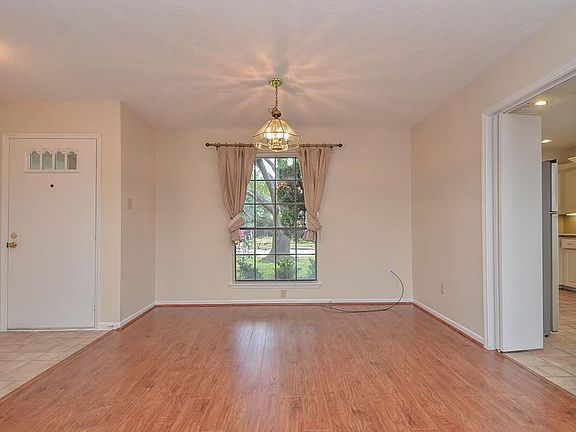 4th image of 1035 Western Meadows Dr
