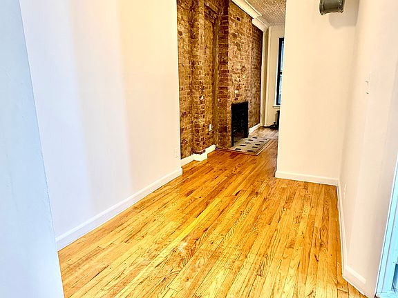 3rd image of 148 Sullivan St APT 4