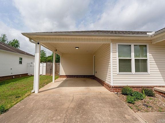5th image of 618 Brooke Dr